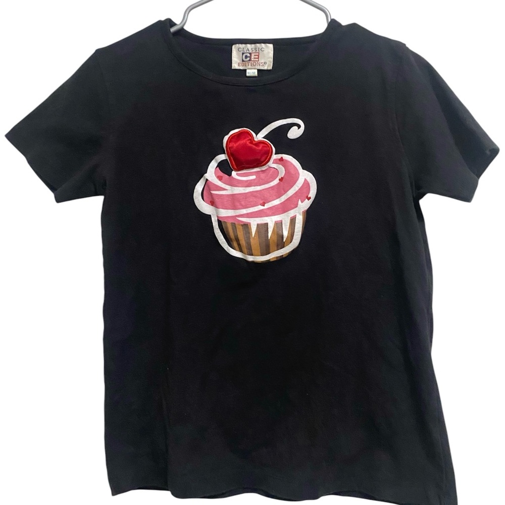 Cupcake Tshirt Medium